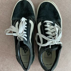 Black Vans